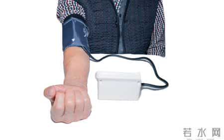 调查发现：每次睡前玩手机的人，不出几个月，睡眠或有5变化