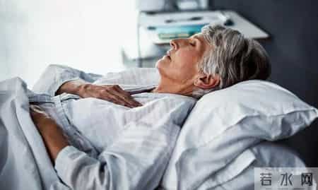 脑梗与戴帽子有关？医生再次提醒：过了60岁后，这4件事要多警惕