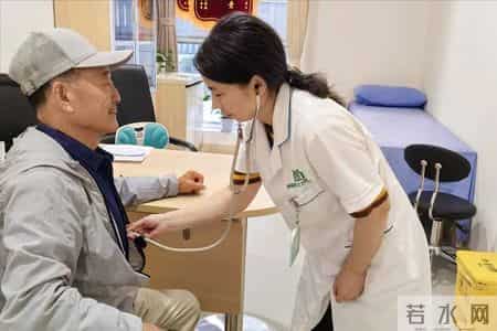 糖尿病加重的5个信号！医生：一旦出现就要重视，千万别拖延了