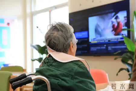 医生强调：最伤肠胃的行为，不是吃辣！而是饭后频繁做的4件事