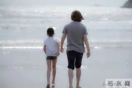 帮儿女带娃后才明白：最愚蠢的教育，就是不敢和孩子硬碰硬