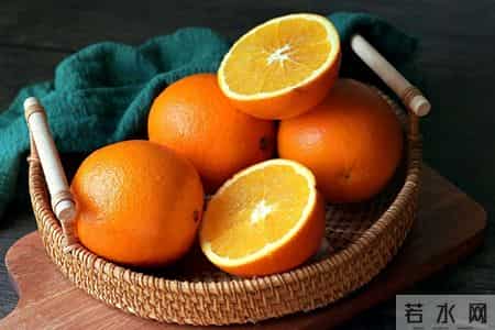 吃降压药不能吃橙子？再三提醒：降温后，吃降压药时远离 “4 物”