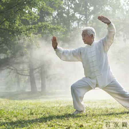  人到晚年才明白，老伴、老窝、老底真的缺一不可？