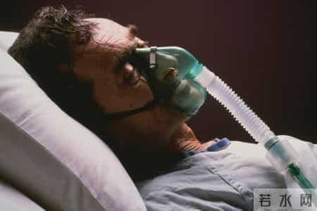 戒烟再次火了？医生发现：肺炎患者戒烟时，出现6种情况，很正常