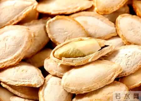 确诊高血脂，连瓜子都不能碰？医生揭秘：这4样食物再馋也得戒！