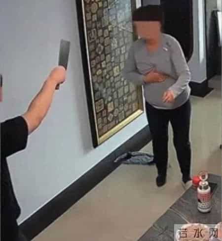 女子产后55天被丈夫往死里打，最痛的伤，来自最亲的人