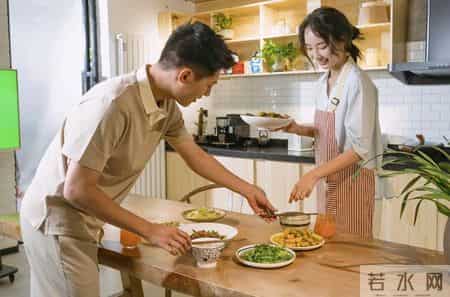 这样吃饭加速衰老、降低免疫力！很多人浑然不知