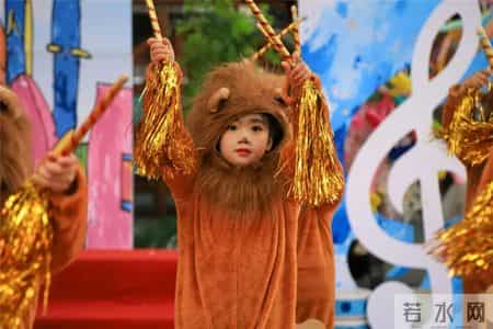 花车巡游、全员变装，云师幼儿园这场沉浸式音乐会太会玩了