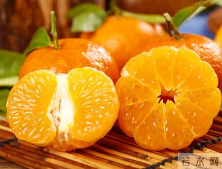 确诊高血脂，连瓜子都不能碰？医生揭秘：这4样食物再馋也得戒！