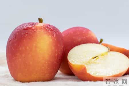 苹果立大功？医生发现：经常吃苹果的人，不出半年，或有这3变化