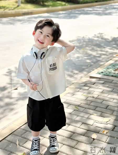 养男孩别总批评！学会“哄”着养，孩子会越来越优秀