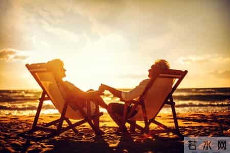 一位百岁老人感慨-最好的养老方式是