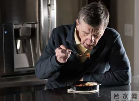 一勺猪油等于五副药？医生劝告：高血压患者吃猪油，要牢记5点