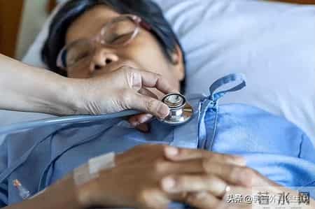 心内科医生直言：冠心病这4项指标正常，心梗还离你很远，别担心