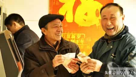 大家做好准备！明年起，六七十岁老人或将面临“三个现实问题”