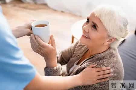 茶叶再次被关注！医生发现：高血脂患者常喝茶，或出现这些变化