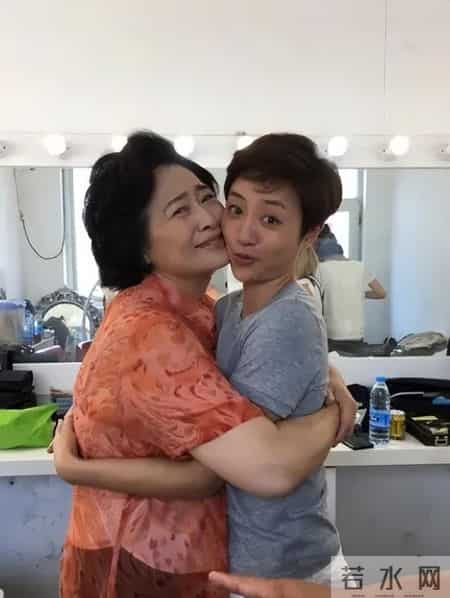 她是上海人民的骄傲，嫁大12岁恩师为妻，如今丈夫已是北影院长