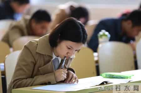 27年工龄领2956元，表姐大专却拿9000多，我的退休金去哪了？