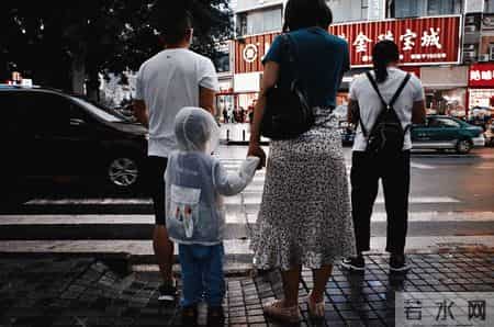 老了才明白：高级的养老是“跟”子女，而不是“靠”子女