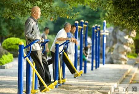 昨日小寒，医生提醒：糖尿病的朋友，早上牢记2不做3不吃！