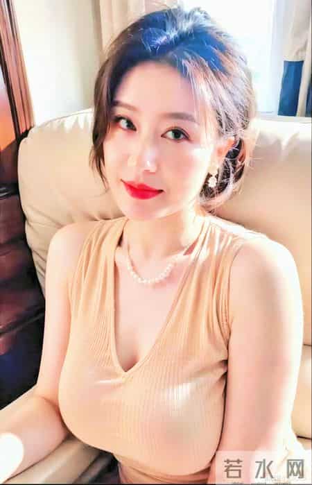 家有神兽赶紧进来接，头顶繁星脚下生春风，这泼天的富贵必须收！