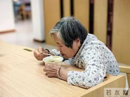 高血压患者不能喝鸡汤 医生建议：若不想血压失控，这3种汤该忌口