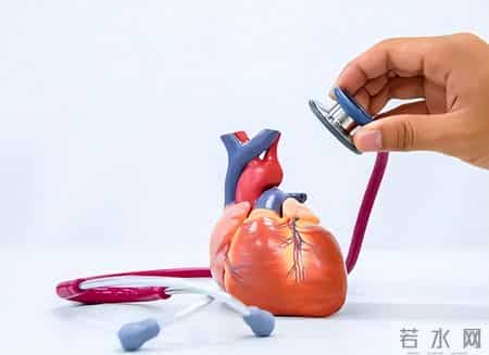 医生多次强调：最伤心脏的行为不是运动，而是频繁做这4件事！