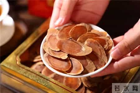 气血不足买什么好？红参补气血的优势在哪？气血不足吃什么调理好的快？红参补气血产品帮产后妈妈恢复体力