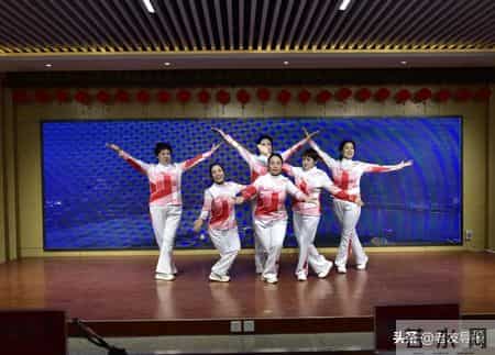 盂县举办老干部迎新年文艺展演活动