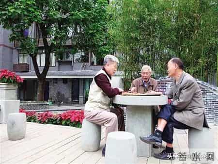 能在养老院过得舒坦的老人，90%都符合这1个特征！