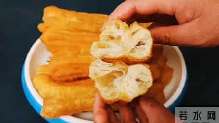 油条再次被关注！调查发现：糖尿病患者吃油条时，要多注意这4点