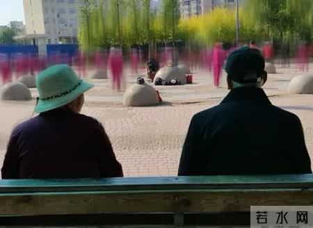 人到晚年才醒悟：养老钱攥得再紧，给子女留两条路，才是真通透