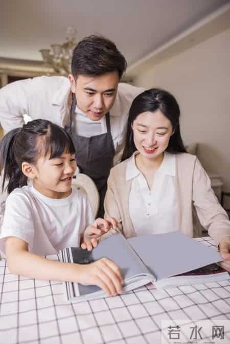 为什么别人的孩子懂事又上进？核心原因其实在家长的日常举动里