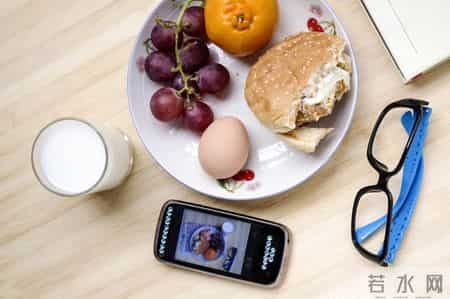 医生告诫：只需改变早餐，不仅胆固醇下降了，各个指标都稳定了