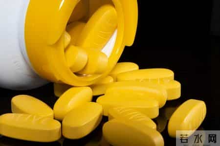 血脂达标不用吃阿托伐他汀？专家研究：高危人吃了有助于防心梗