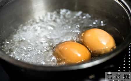 鸡蛋能天天吃吗？医生忠告：过了63岁，吃鸡蛋牢记这6个关键