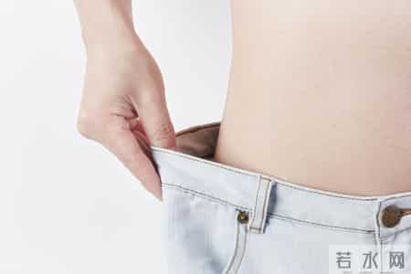 医生呼吁：最能加重糖尿病的行为，不是吃糖！而是频繁去做这4事