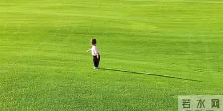 “跟妈妈睡”和“不跟妈妈睡”的孩子，不用等长大，差距就很明显