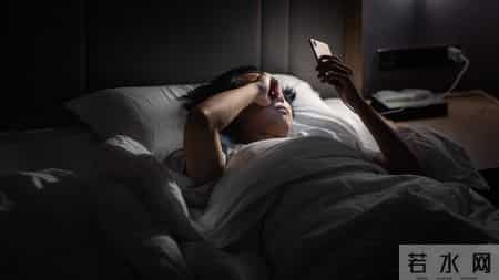 血栓和喝水有关？医生发现：越喜欢睡前喝水的老人，越容易有血栓