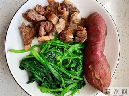 晚饭七分饱被推翻了？医生调查：过了52岁，吃饭尽量要做到这6点