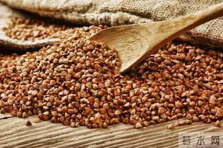 立刻停止食用这些粗粮，吃得越多，肠癌风险越高？医生告诉你真相