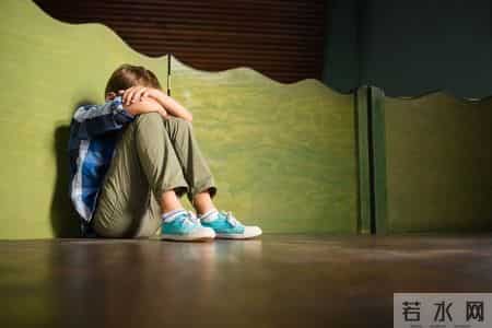 不要在小事上消耗孩子，他不会停止爱你，但他会停止爱自己。