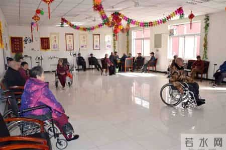 437步到餐厅！养老院设计反人性，老人刚需被硬件升级忽略