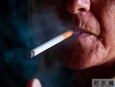 40岁男子嗓子疼，4天后呕血死亡，死亡原因让人直呼：真没想到