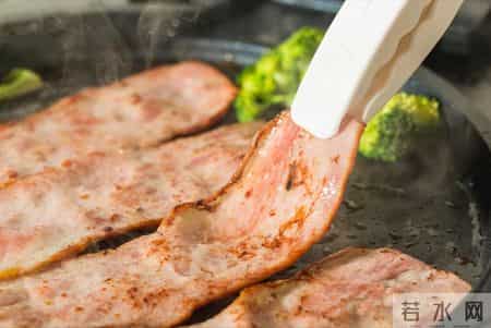 糖尿病最该戒掉的6种食物！经常吃会慢慢“拖垮血糖”，别不在意