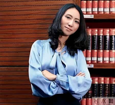 又一个邓文迪！27岁博士毕业，4年生3娃，能替“世界首富”花钱