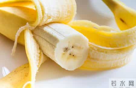 吃香蕉缓解胃炎？医生发现：爱吃香蕉的人，胃黏膜健康状况大不同