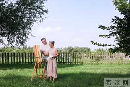 当你老了孤独一人，会跟子女一起住养老吗？听听过来人说的真心话