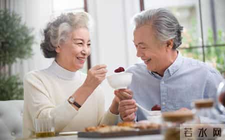 60岁广东大伯查出高血脂，经常喝无糖豆浆？医生叹息：无知害了他