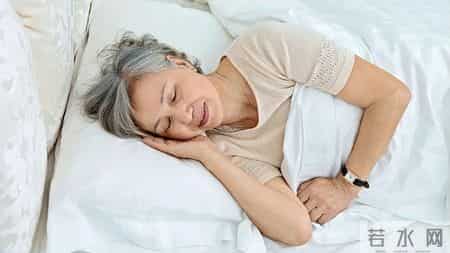 调查发现：每次睡前玩手机的人，不出几个月，睡眠或有3变化